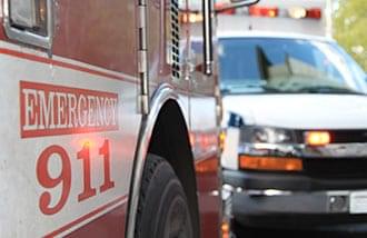 救护车和消防车应对紧急情况