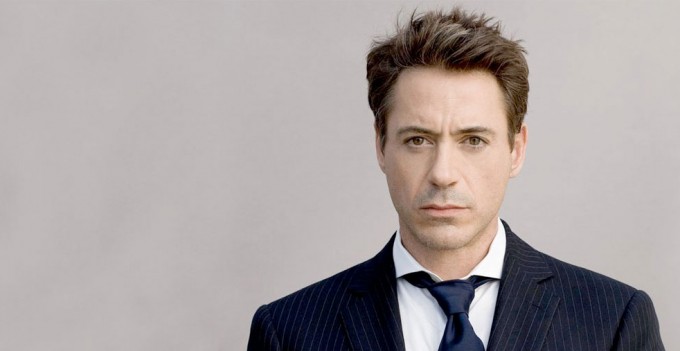 小罗伯特·唐尼（Robert Downey Jr.）接受1996年毒品定罪的赦免