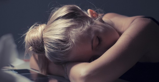 青年时期睡眠不佳可能会导致未来的酒精和大麻使用